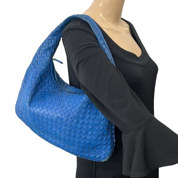 Bottega Veneta Blue Intrecciato Leather Hobo Bag - Picture 3 of 15
